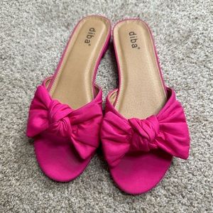 Dibs Gizmo fuchsia pink bow sandals size 8 with box